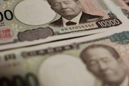 Yen Jepang Bertahan Dekat Puncak Satu Bulan versus USD saat Pedagang Menantikan Pertemuan The Fed, BoJ