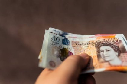 Pound Inggris Menentang PDB AS yang Kuat saat Taruhan Kenaikan Suku Bunga BoE Mendukung Cable